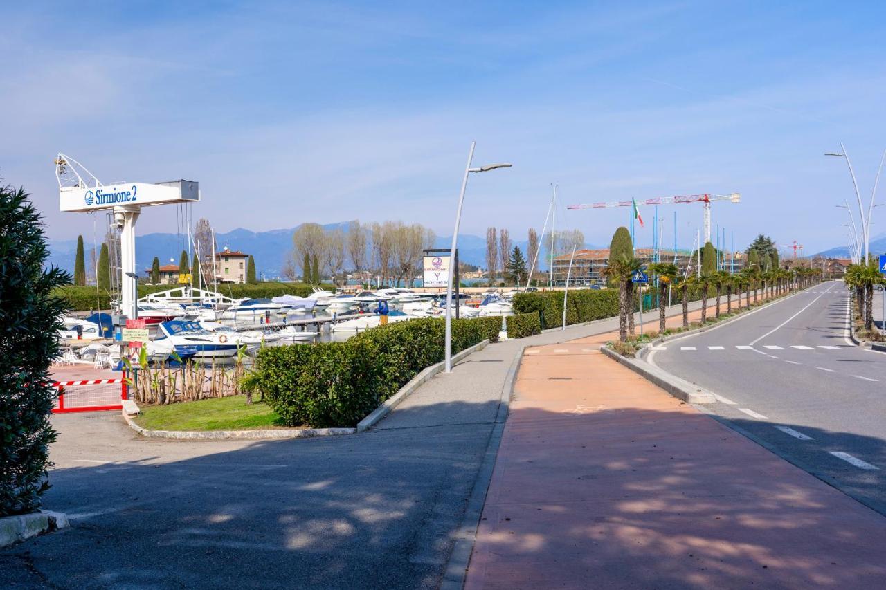 Azzurra Suite - Monolocale Con Piscina E Wifi Sirmione Exterior photo